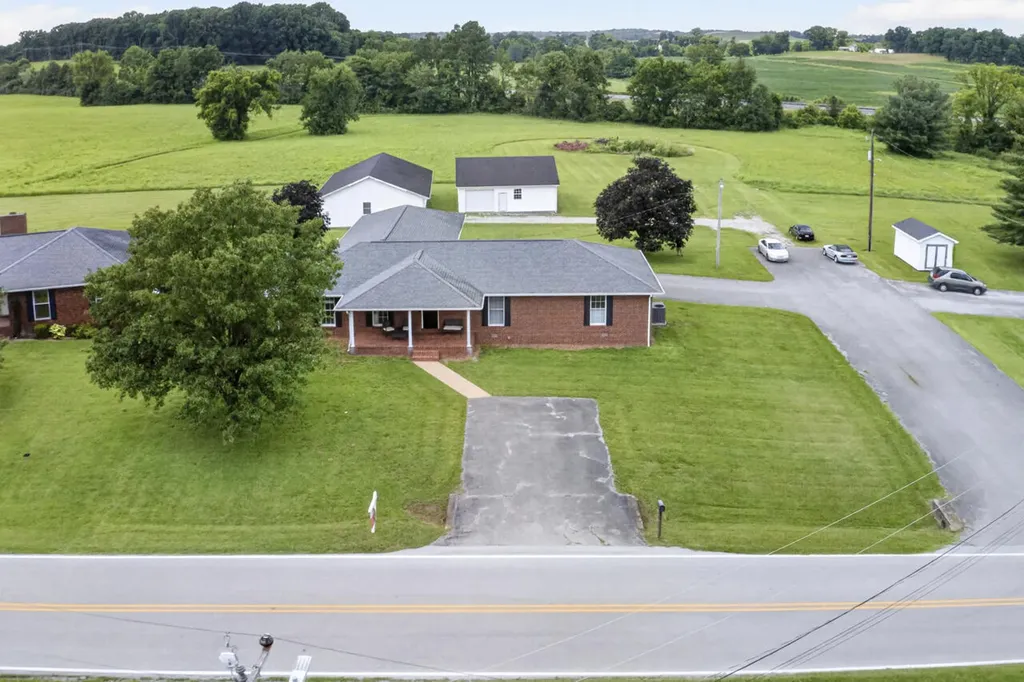 918 Sanderson Drive Hopkinsville KY 42240