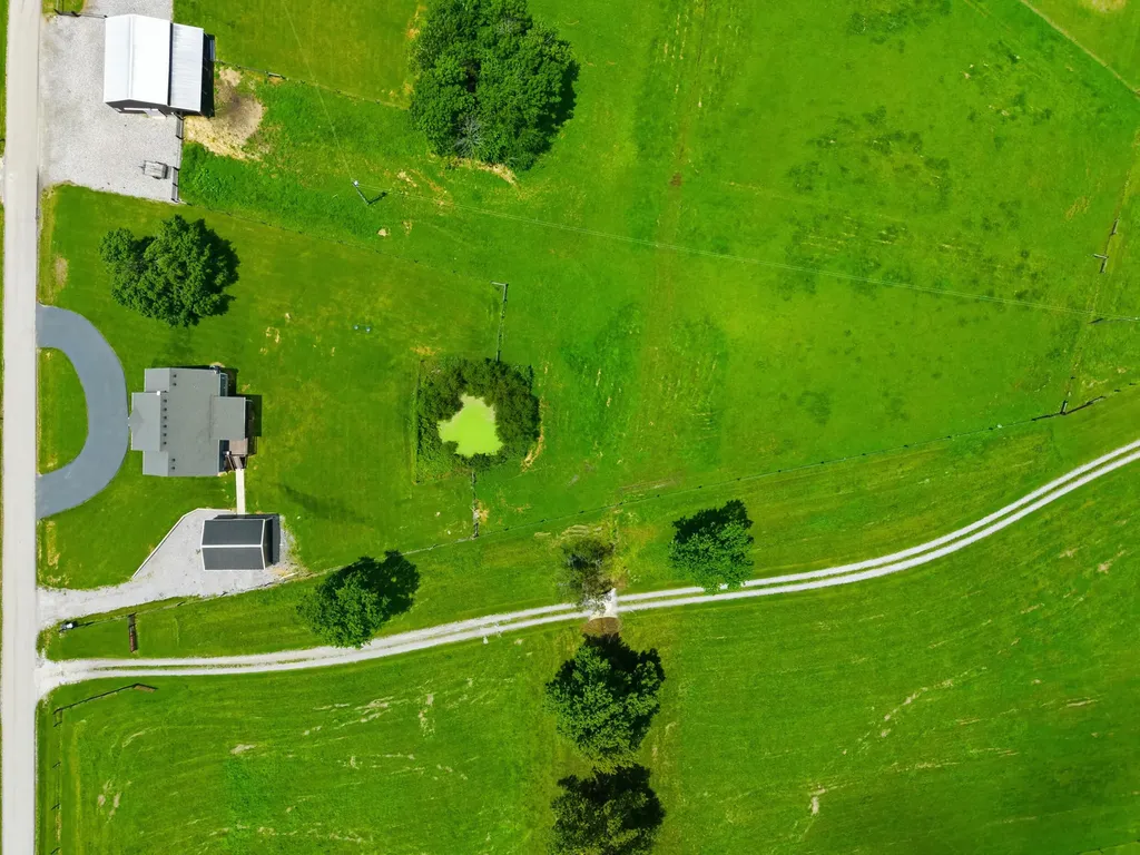 447 Oakland Lane Harrodsburg KY 40330