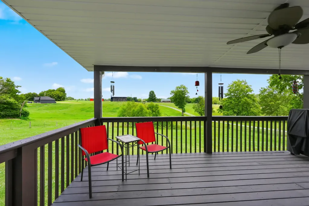 447 Oakland Lane Harrodsburg KY 40330