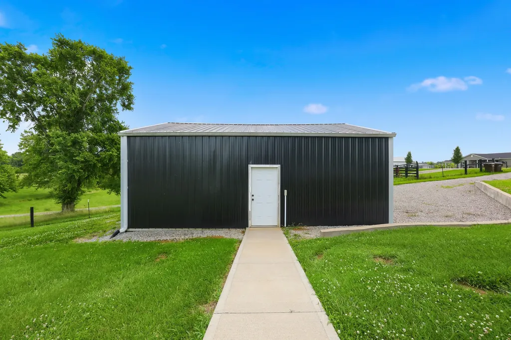 447 Oakland Lane Harrodsburg KY 40330