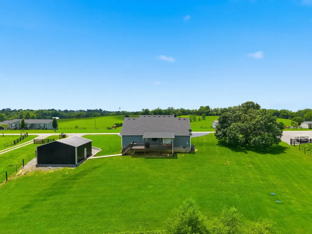 447 Oakland Lane Harrodsburg KY 40330