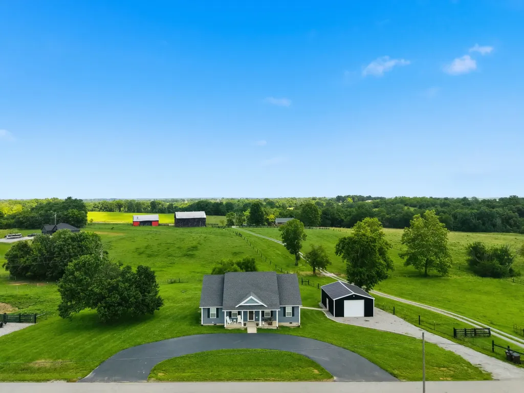 447 Oakland Lane Harrodsburg KY 40330