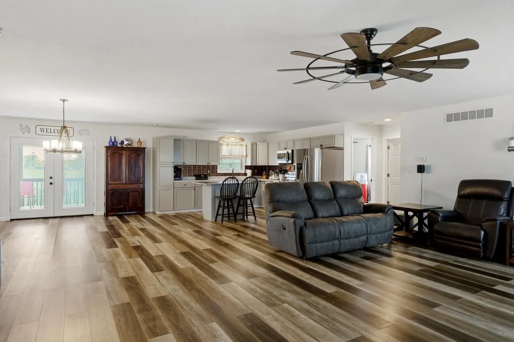 447 Oakland Lane Harrodsburg KY 40330