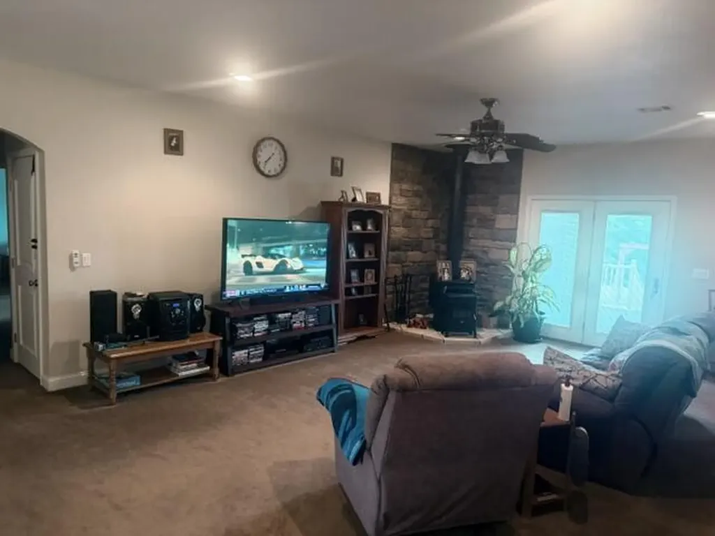398 Jim Weaver Road Crab Orchard KY 40419