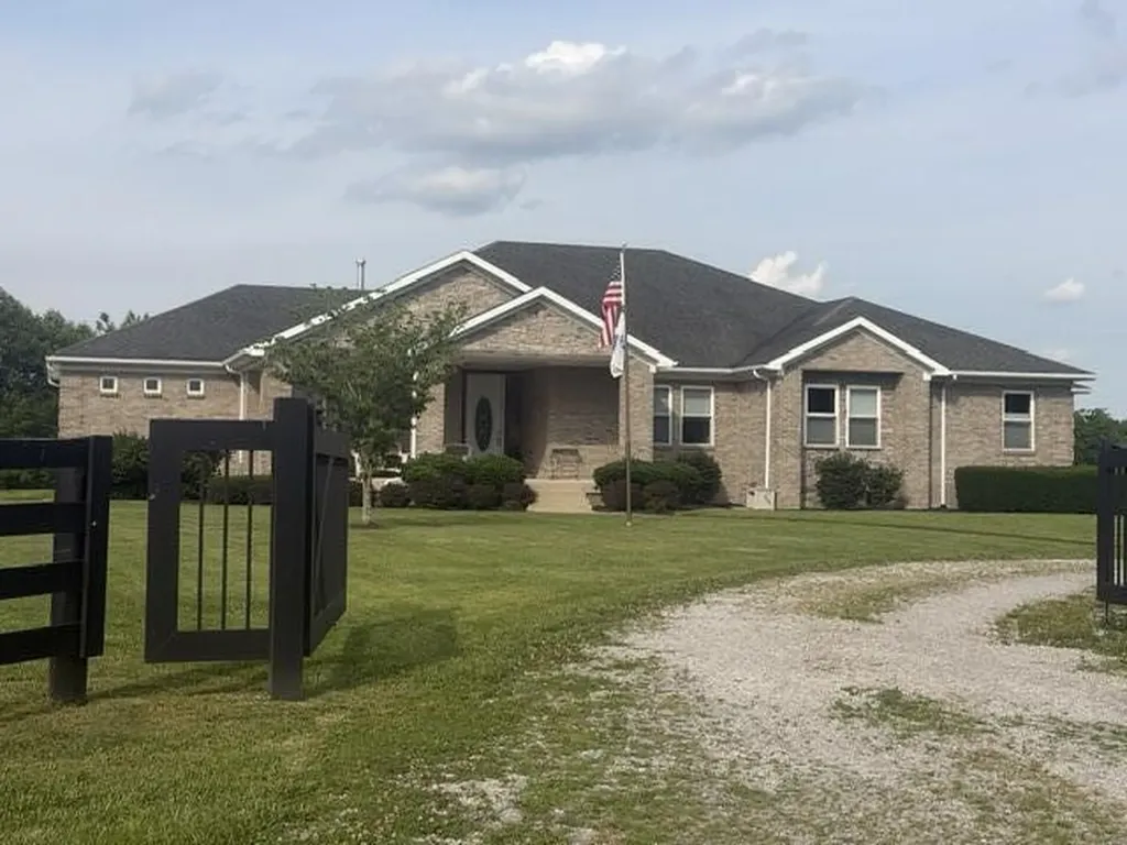 398 Jim Weaver Road Crab Orchard KY 40419