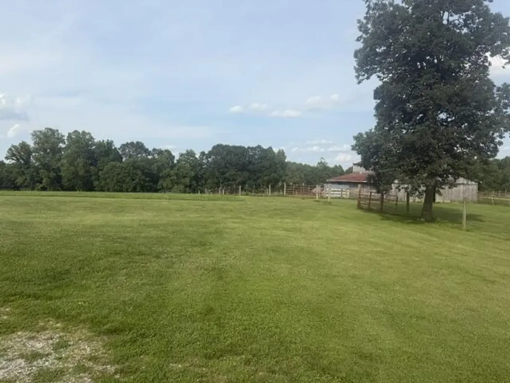 398 Jim Weaver Road Crab Orchard KY 40419