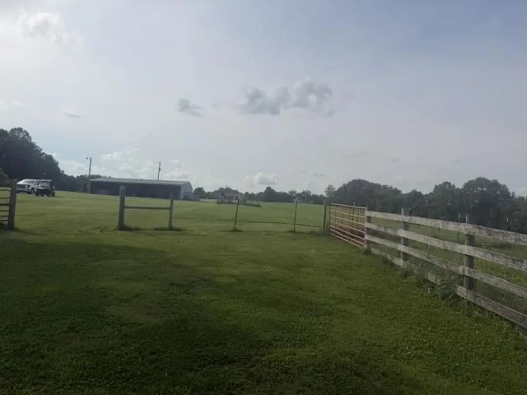 398 Jim Weaver Road Crab Orchard KY 40419