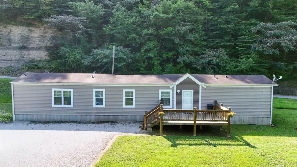 240 Elk Ridge Road Hyden KY 41749