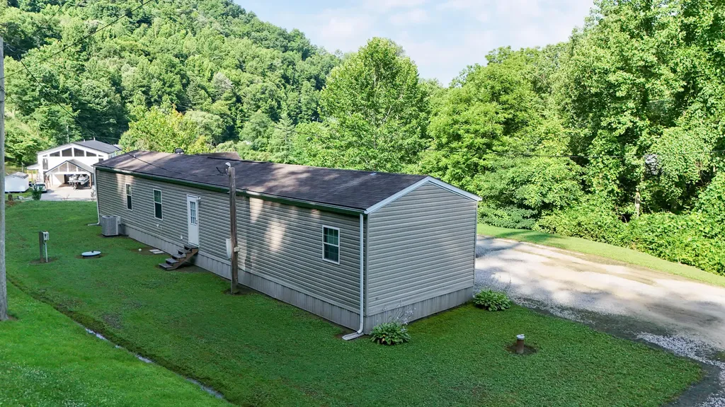 240 Elk Ridge Road Hyden KY 41749