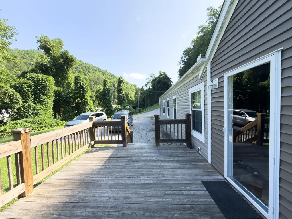 240 Elk Ridge Road Hyden KY 41749