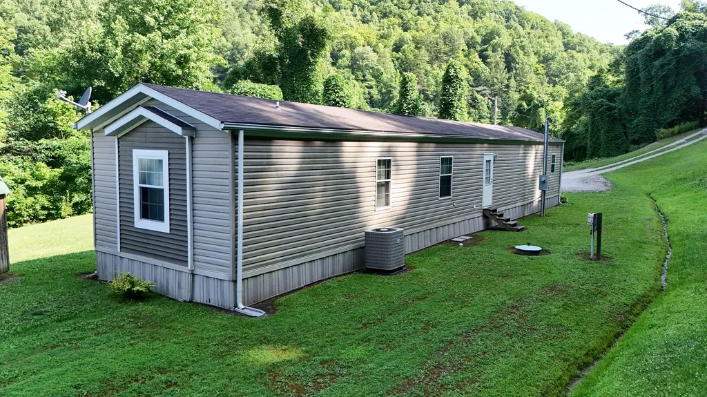 240 Elk Ridge Road Hyden KY 41749