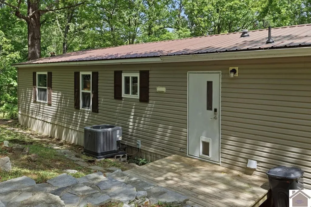 82 Daniel Lane New Concord KY 42076