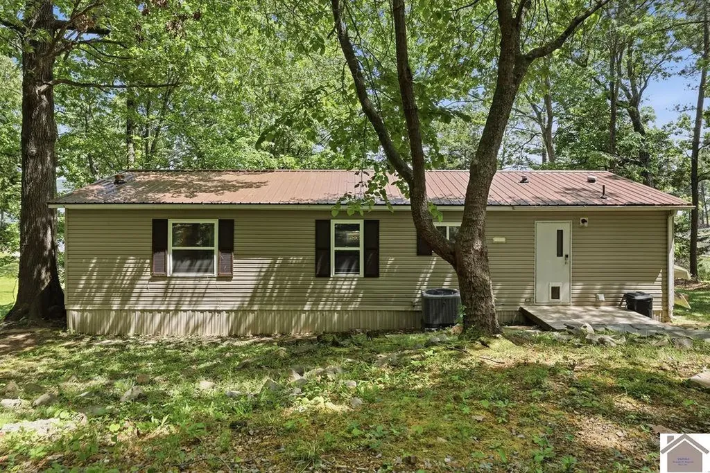 82 Daniel Lane New Concord KY 42076