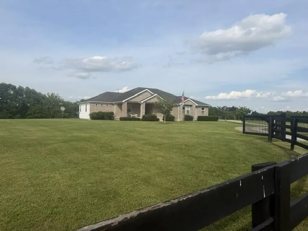 398 Jim Weaver Road Crab Orchard KY 40419