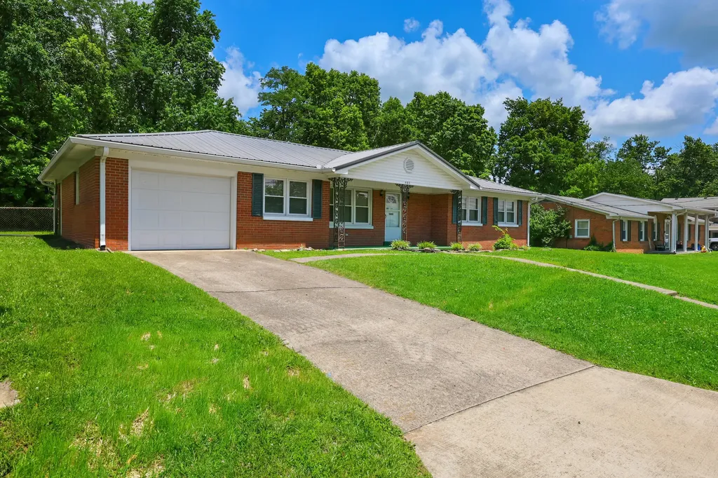 489 Lynn Drive Harrodsburg KY 40330