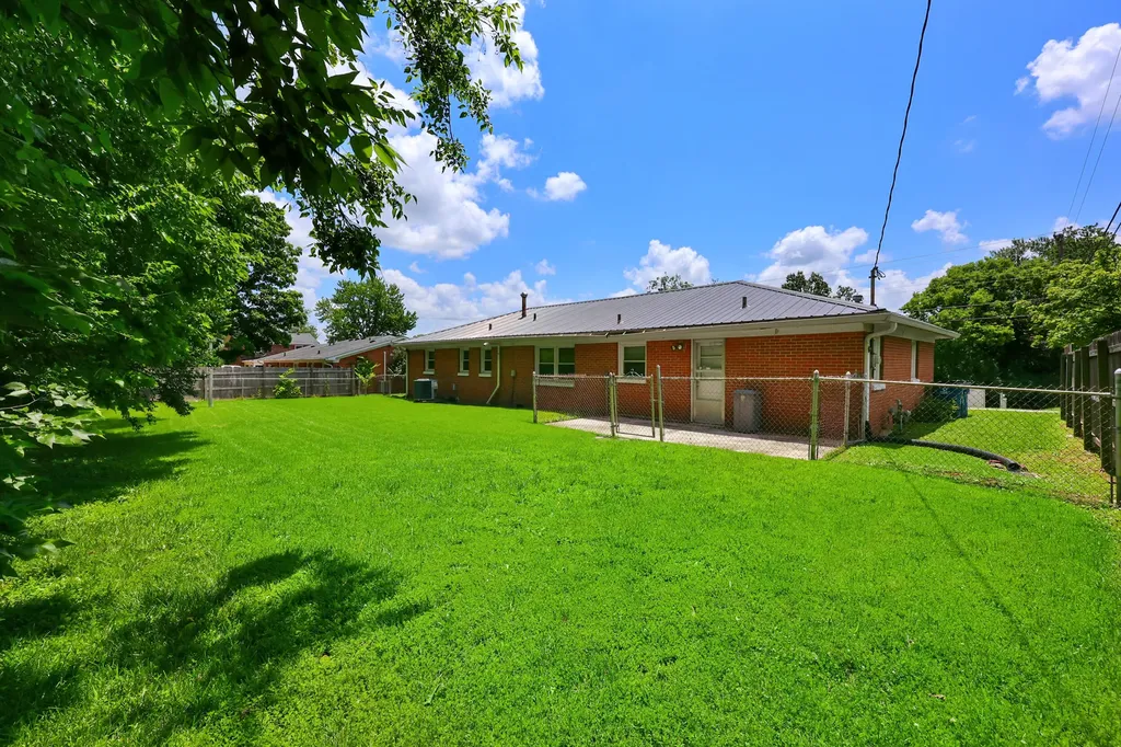 489 Lynn Drive Harrodsburg KY 40330