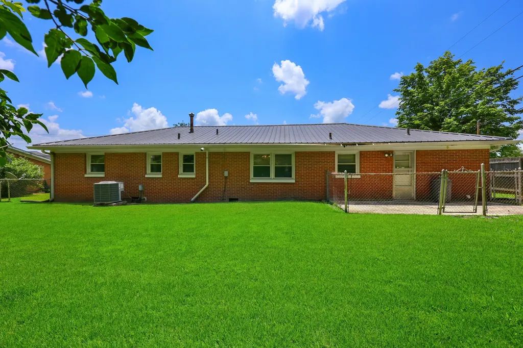 489 Lynn Drive Harrodsburg KY 40330