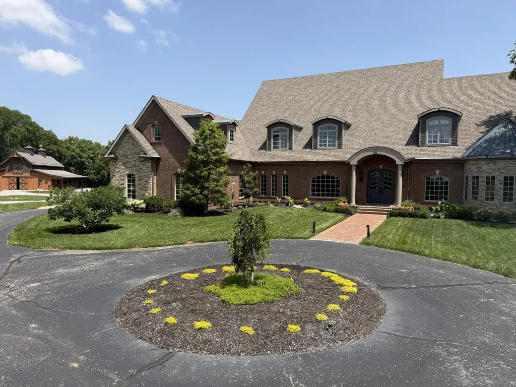 1261 Todds Station Lexington KY 40509