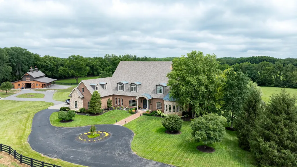 1261 Todds Station Lexington KY 40509
