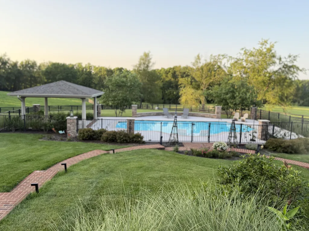 1261 Todds Station Lexington KY 40509