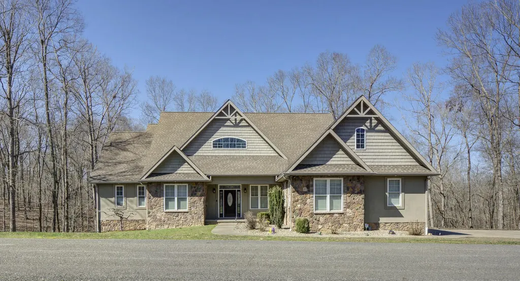 81 Pier Lane Murray KY 42071
