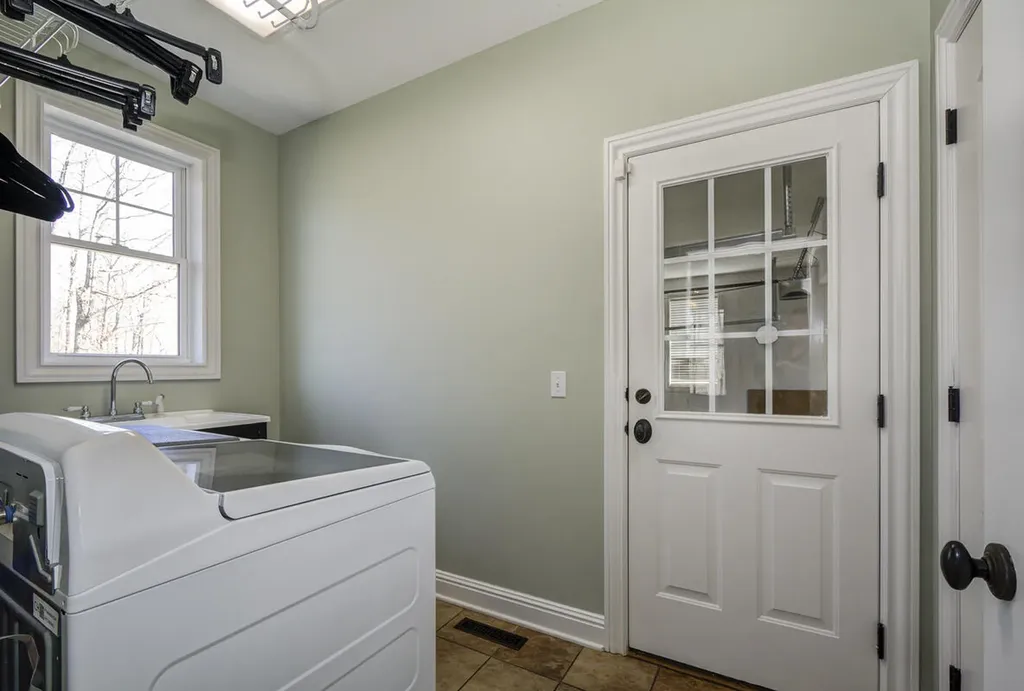 81 Pier Lane Murray KY 42071