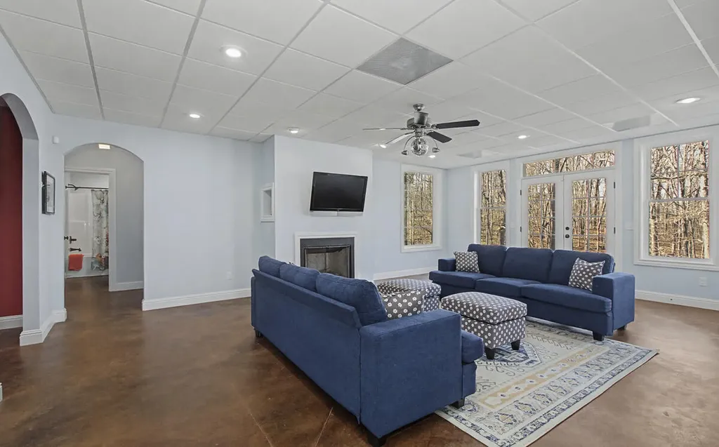 81 Pier Lane Murray KY 42071