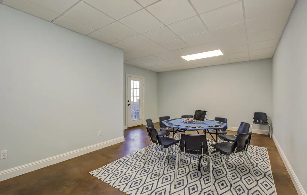 81 Pier Lane Murray KY 42071