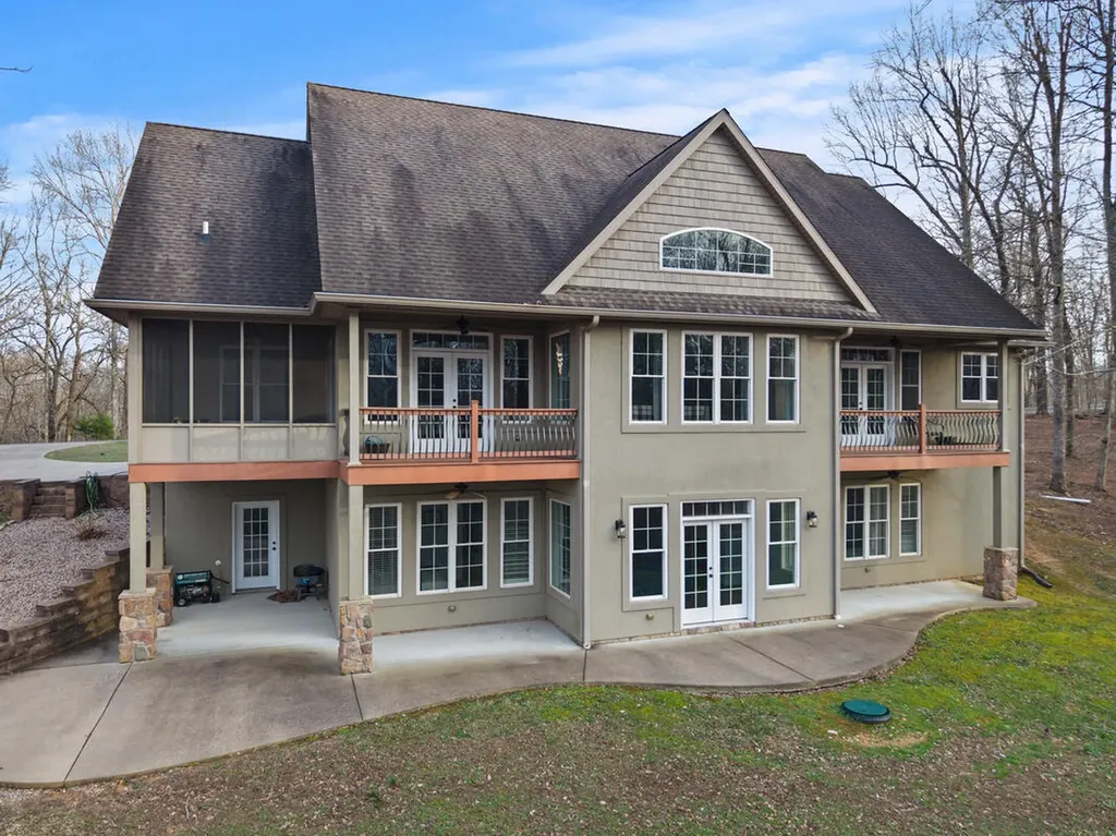 81 Pier Lane Murray KY 42071