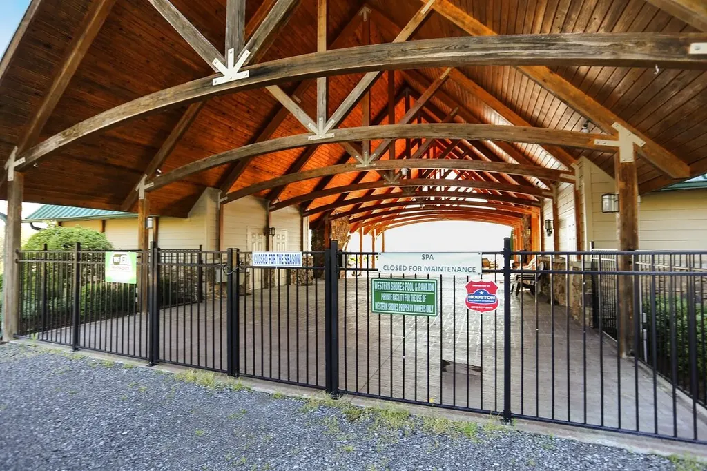 81 Pier Lane Murray KY 42071