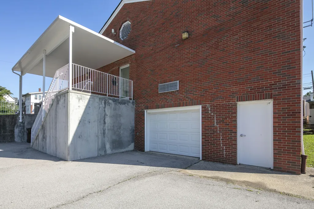 308 W Lexington Avenue Winchester KY 40391
