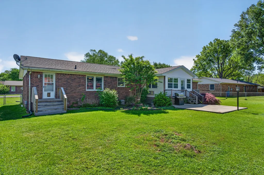 155 Susan Lane Paducah KY 42003