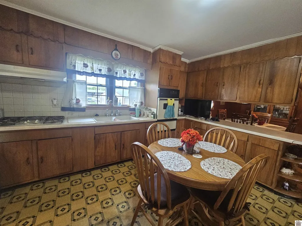 104 Cherry Laurel Lane Hickman KY 42050