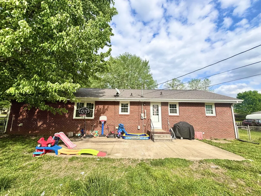 417 Wayne Drive Hopkinsville KY 42240
