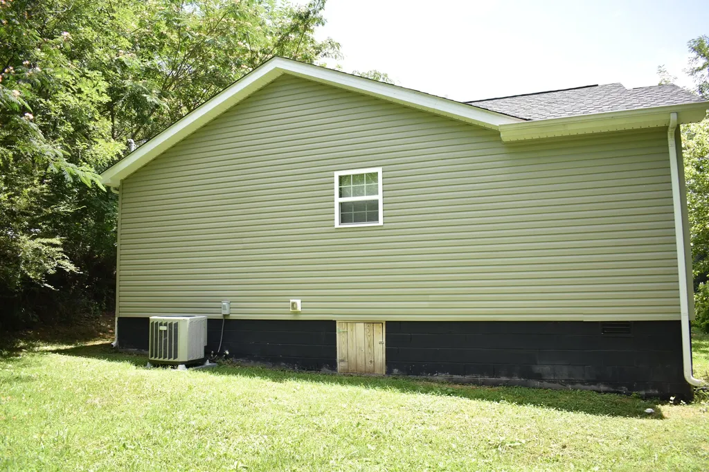 371 Eagle Lane Middlesboro KY 40965
