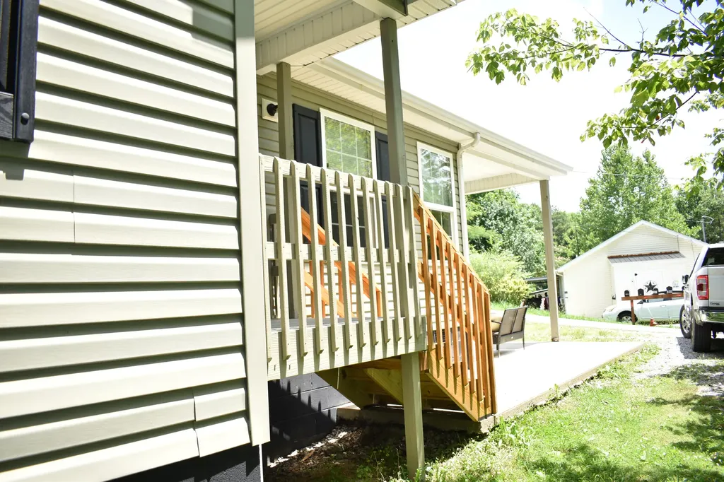 371 Eagle Lane Middlesboro KY 40965