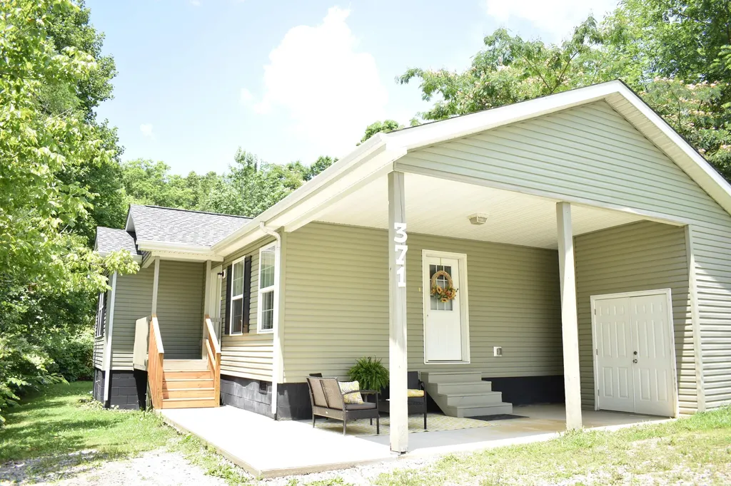 371 Eagle Lane Middlesboro KY 40965