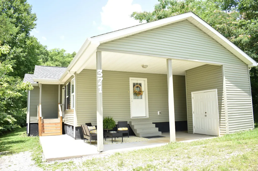 371 Eagle Lane Middlesboro KY 40965