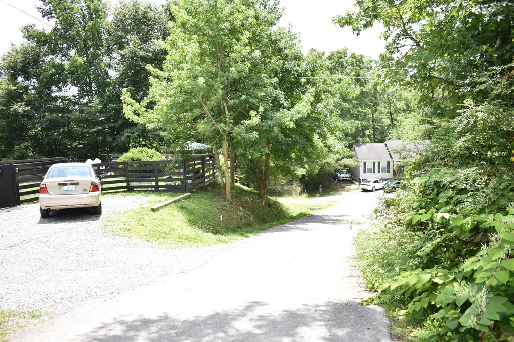 371 Eagle Lane Middlesboro KY 40965