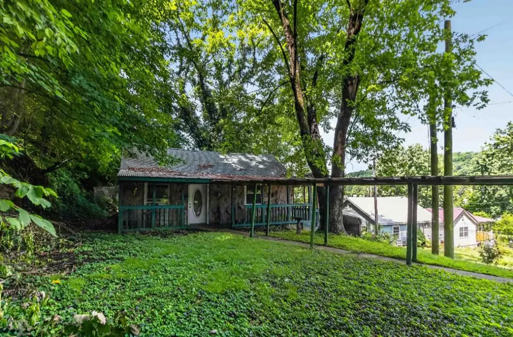 165 Gayle Street Frankfort KY 40601