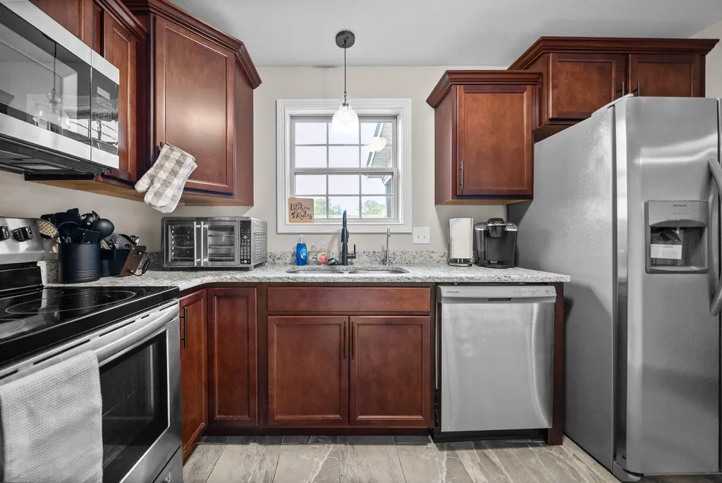 143 Ambridge Street Oak Grove KY 42262