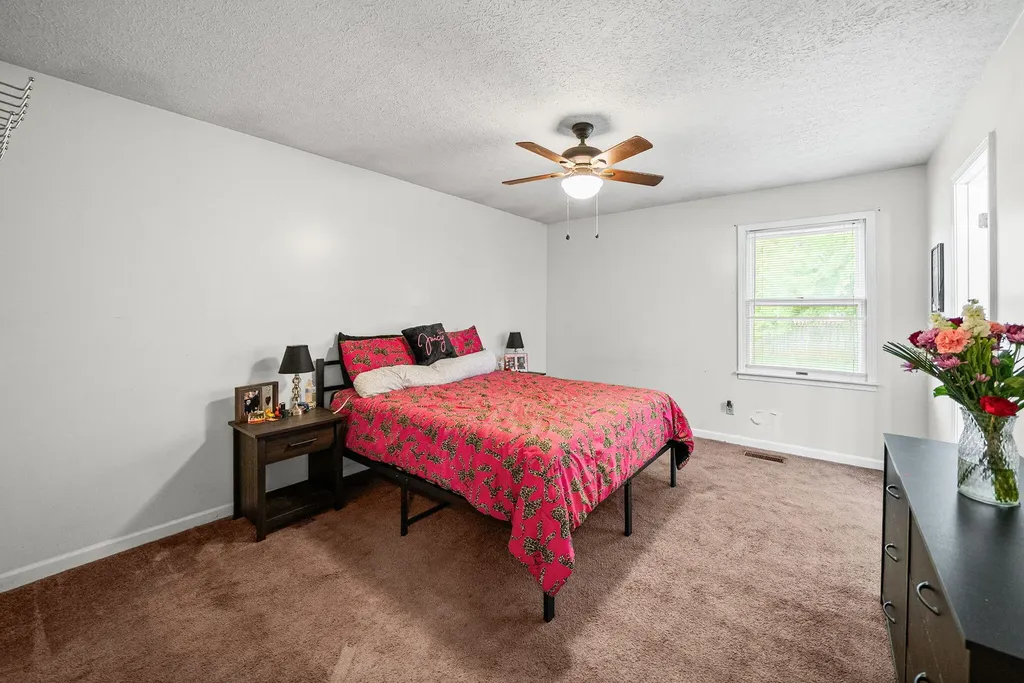 535 Foxfield Road Hopkinsville KY 42240