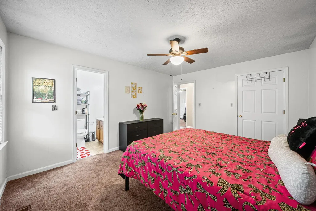 535 Foxfield Road Hopkinsville KY 42240
