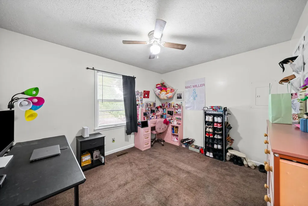 535 Foxfield Road Hopkinsville KY 42240