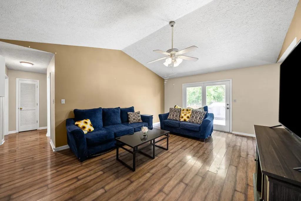 535 Foxfield Road Hopkinsville KY 42240