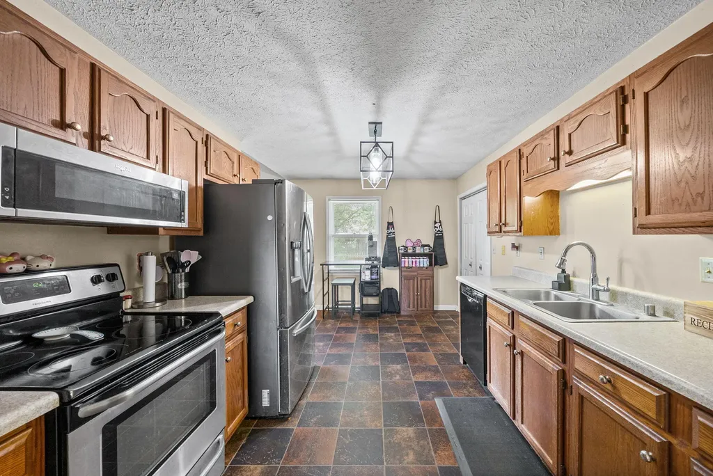 535 Foxfield Road Hopkinsville KY 42240