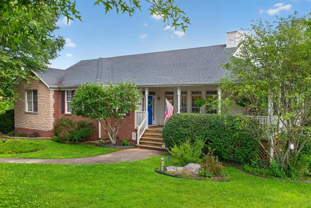 115 St Michaels Crossing Danville KY 40422