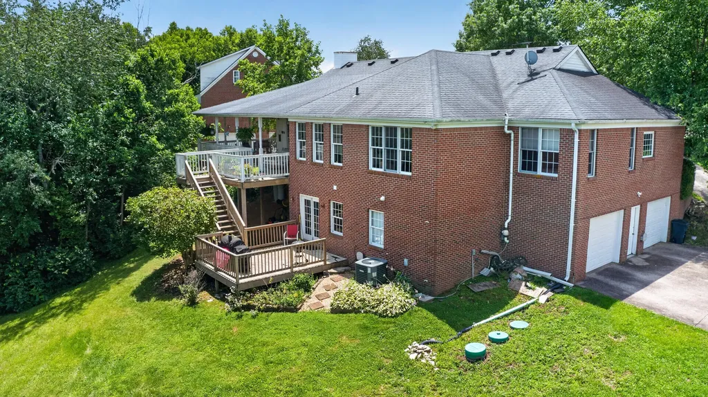 115 St Michaels Crossing Danville KY 40422