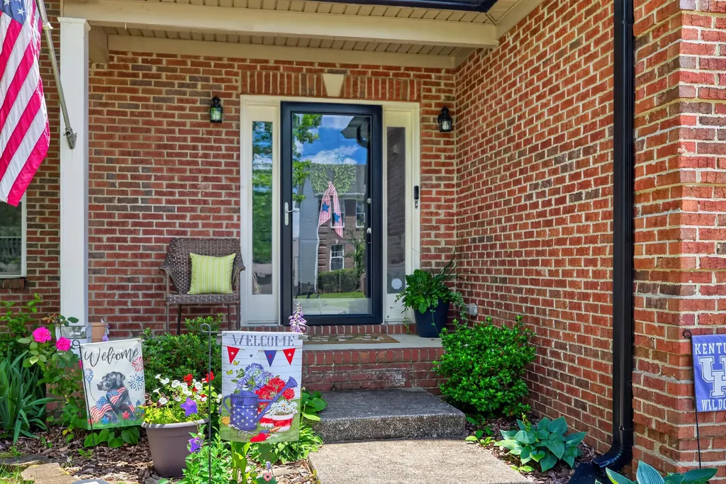 2252 Blackmoor Park Lane Lexington KY 40509