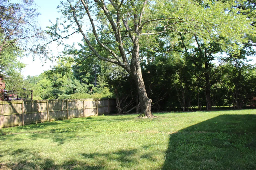 3193 Carriage Lane Lexington KY 40517